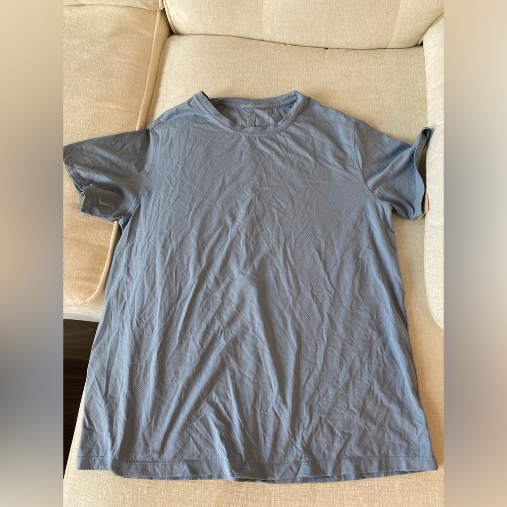 LuLuLemon Men’s Blue Short Sleeve Size Medium